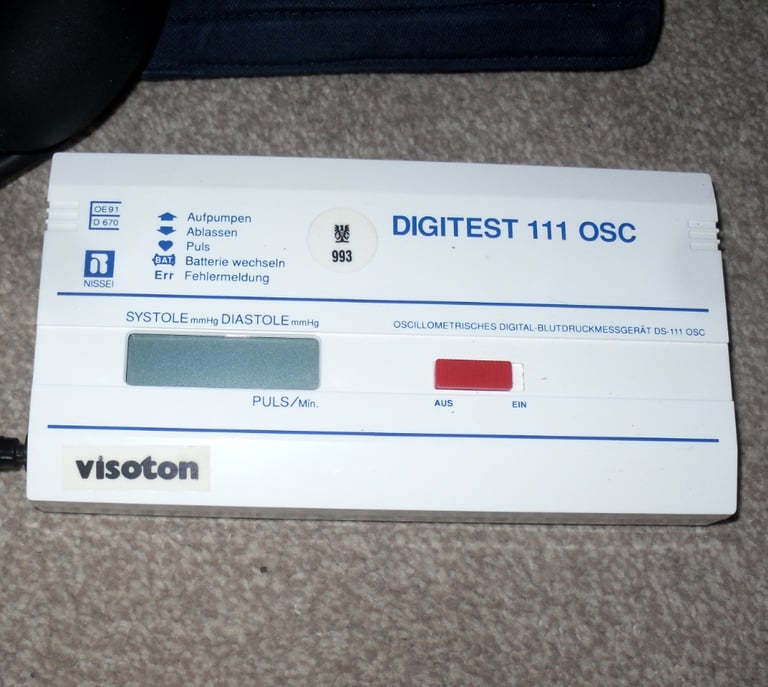 Digital Electronic Blood Pressure Monitor DS-111
