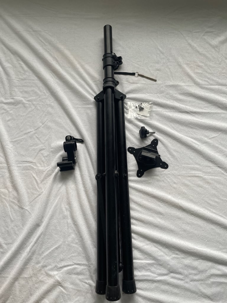 Winmau Dartboard + Gorilla Arrow Pro Stand 