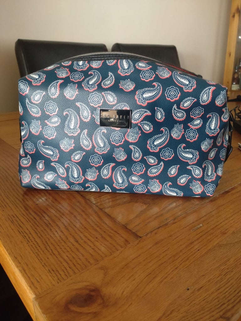 mens wash bag