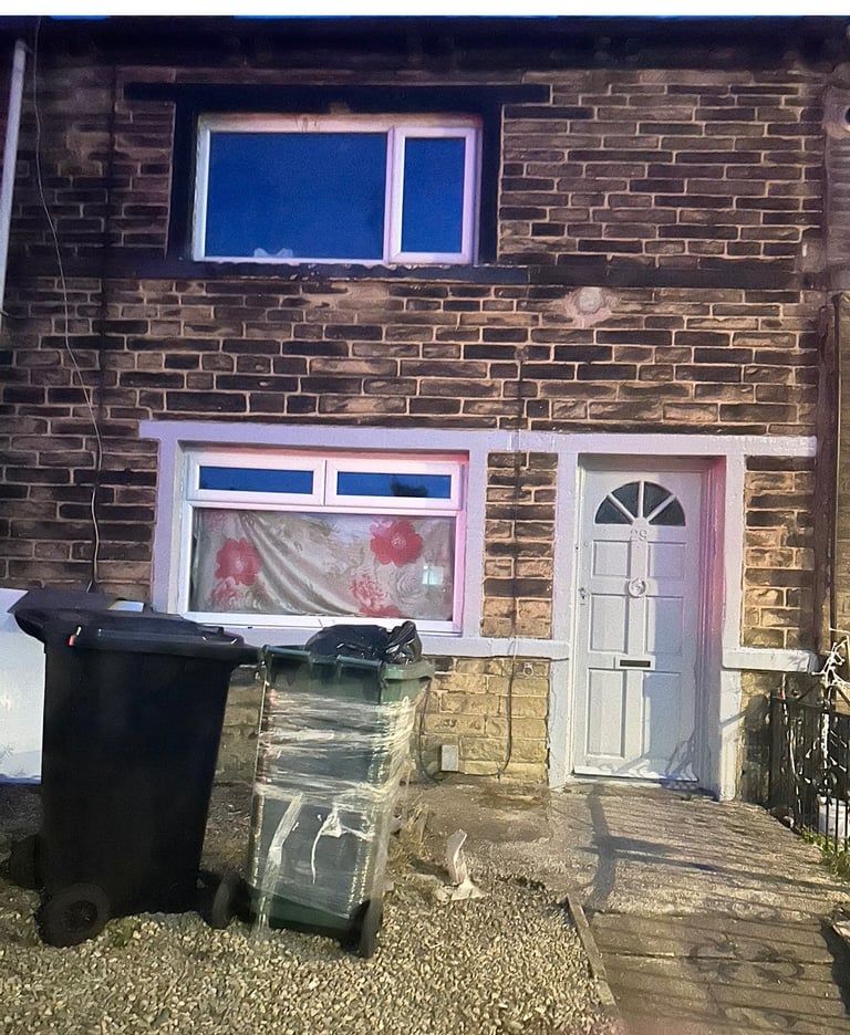 2 Bedrooms house to let in BD5 