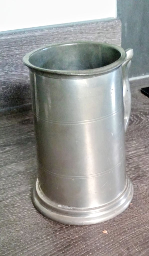 Pewter tankard 