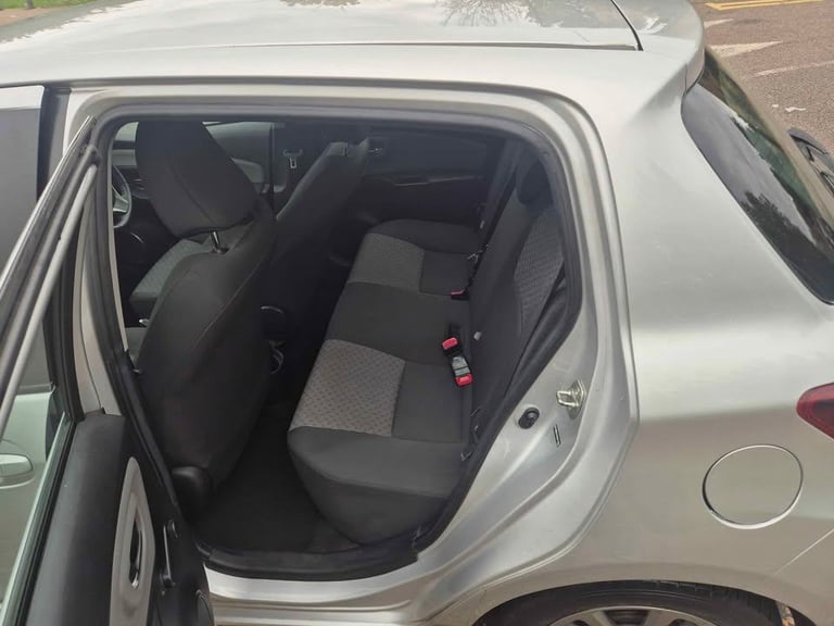LOVELY ULEZ FREE TOYOTA YARIS 2015 15 1.3 ICON VVTI, 5 DOOR HATCHBACK MANUAL, 1 YEARS MOT, £3695