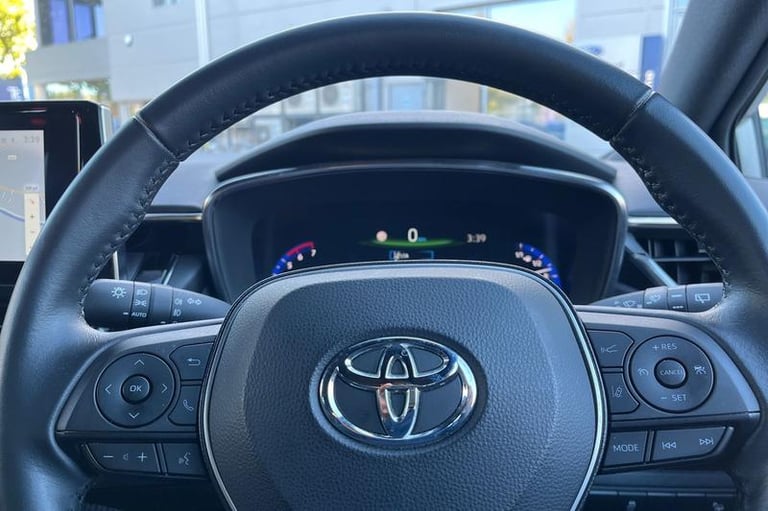 2022 Toyota Corolla 1.8 VVT-i Hybrid Icon Tech 5dr CVT HATCHBACK PETROL/ELECTRIC Automatic