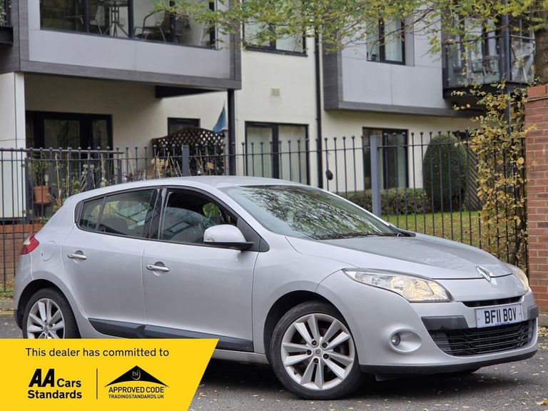 2011 Renault Megane 1.5 dCi Dynamique TomTom Euro 5 5dr HATCHBACK Diesel Manual