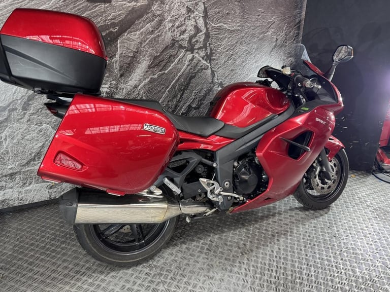 TRIUMPH SPRINT GT 1050 2014