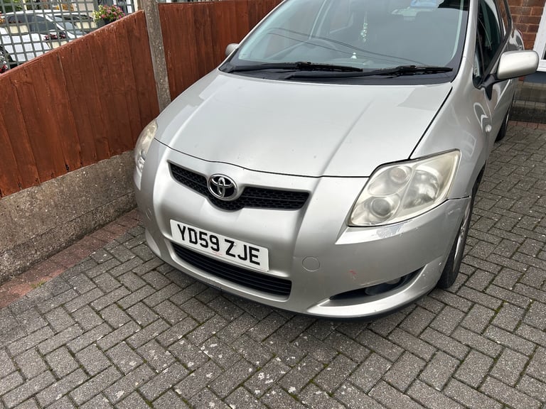 Toyota, AURIS, spare or repair Hatchback, 2009, Manual, 1329 (cc), 5 doors