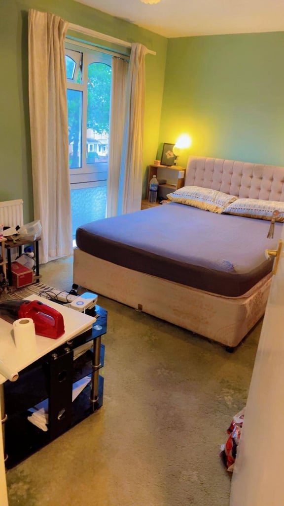 Double room to let (£595per month) for one person only