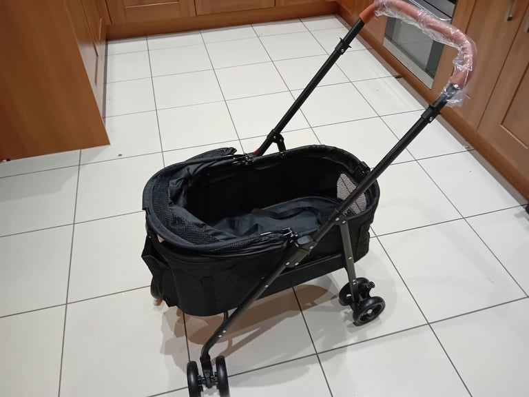 Pet stroller llike new