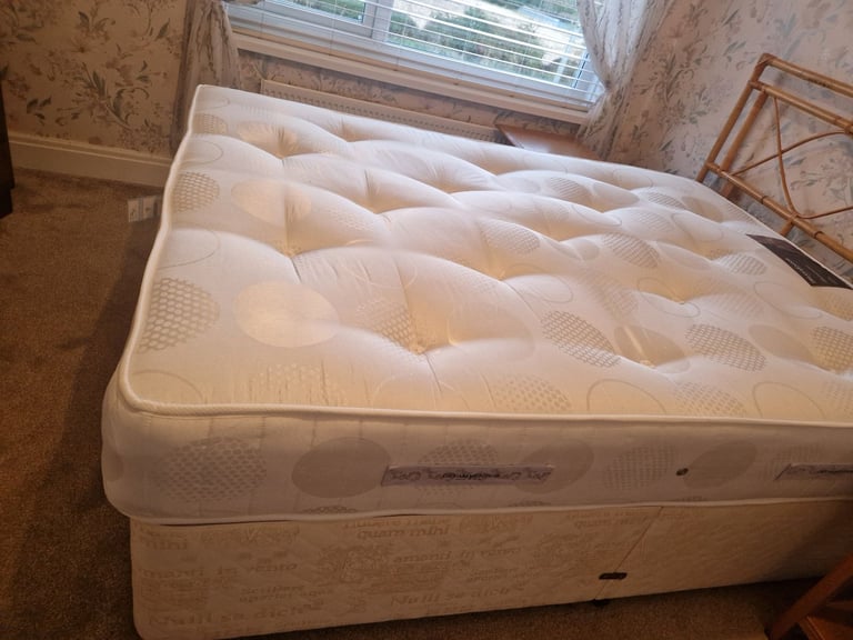 image for Doubledivan bed complete