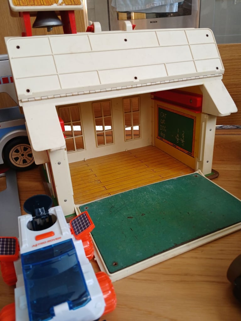 Dollshouse Vintage playmobil 1970’s Fisher Price Play Family Toy School Wooden Caravan Garbage Truck