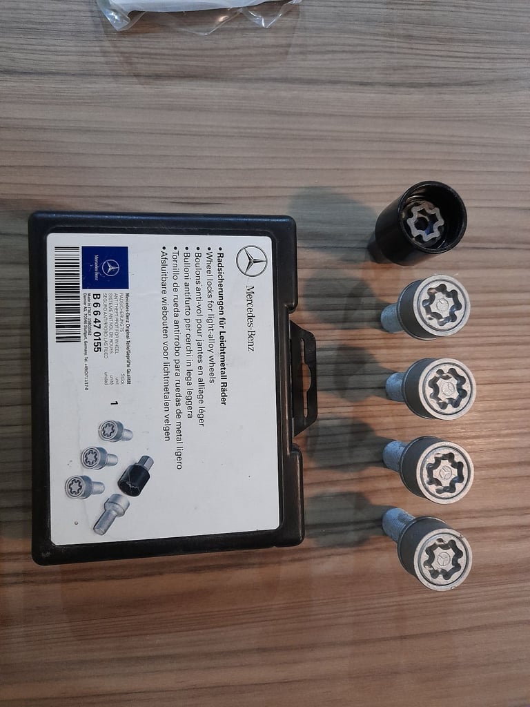 image for Mercedes-Benz Locking wheel nut kits - 4x new 1x used 