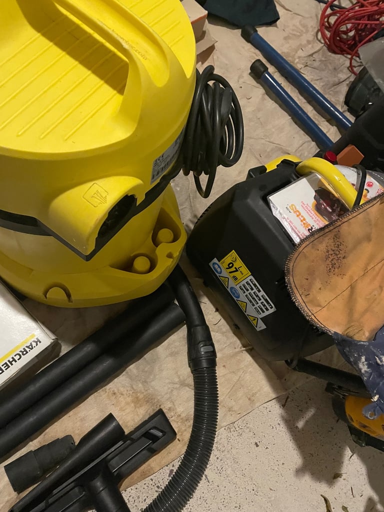 Karcher WD3 1000W vacuumcleaner for sale