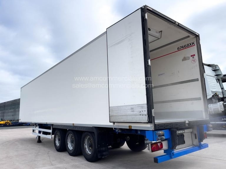CHEREAU TWIN EVAP TRI AXLE FRIDGE TRAILER 