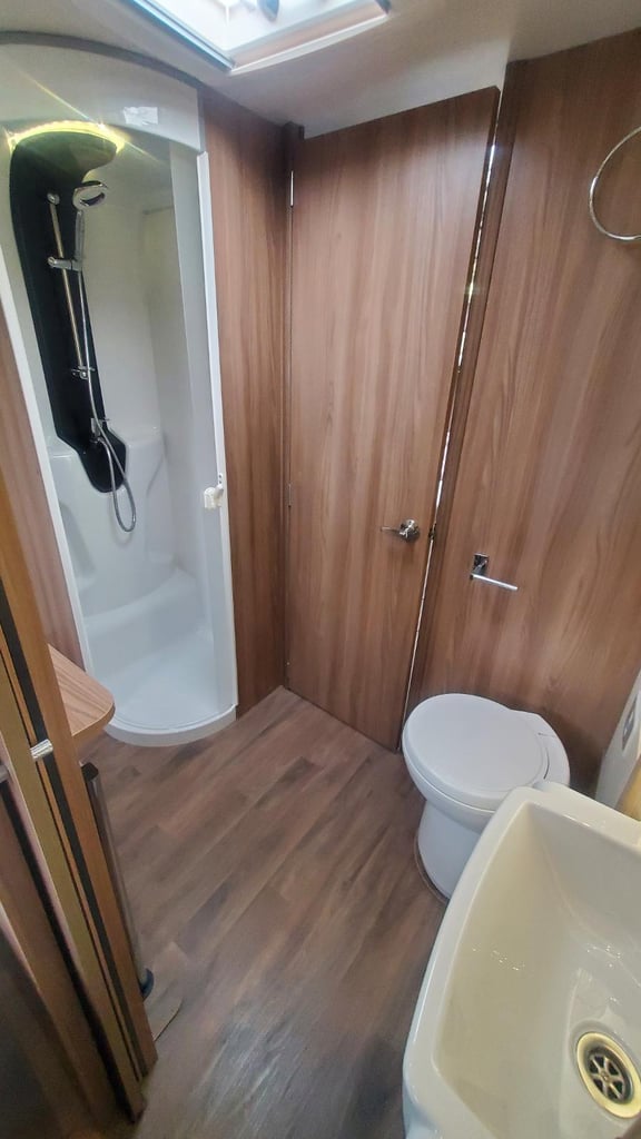 Fiat SWIFT KON-TIKI 650 motorhome 4 berth 4 seatsbelts Island bed 2020