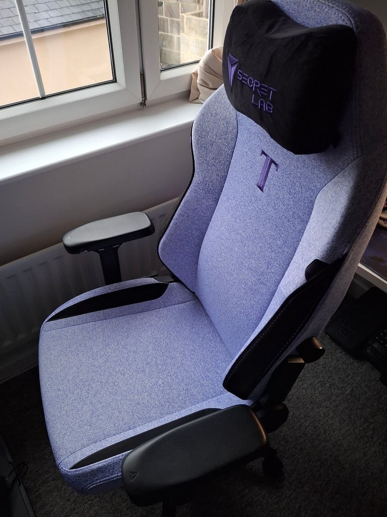 Was £499 Secretlab Titan Evo - regular, softweave plus fabric soda purple office gaming chair