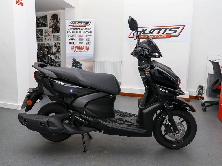 2024, '24 Yamaha RayZR Learner Legal Scooter. ONLY 1,376 MILES. Warranty. £1,995