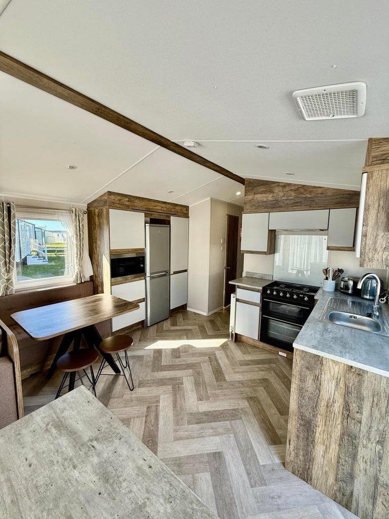 3 Bed Seaside South Coast Caravan FINANCE AVAILABLE CALL TOM [Phone number removed]