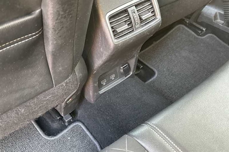 2020 Renault Kadjar 1.3 TCe Iconic SUV 5dr Petrol Manual Euro 6 (s/s) (140 ps) SUV Petrol Manual