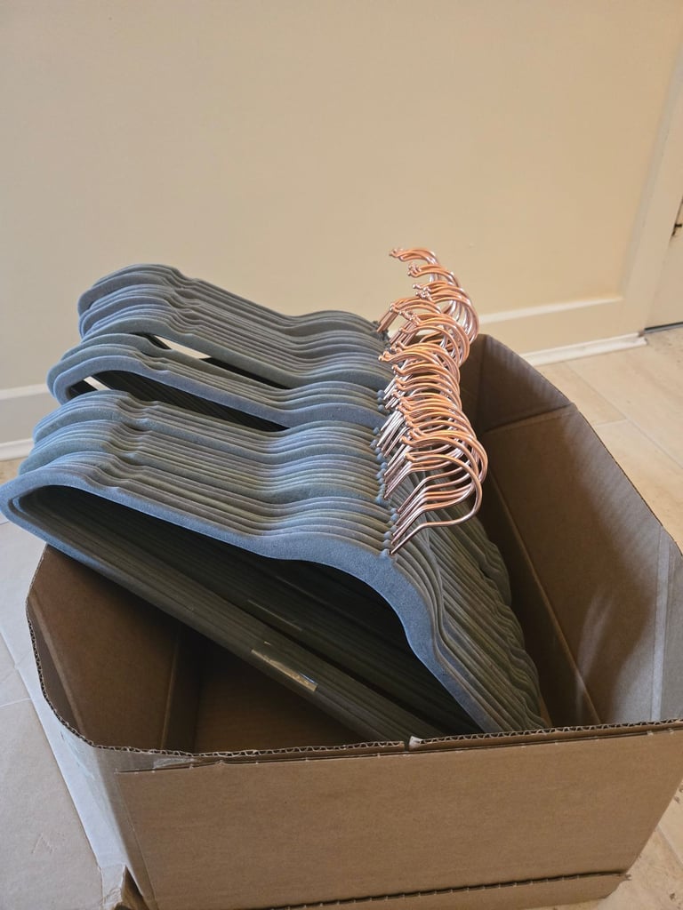 Grey and rose gold non-slip velvet hangers