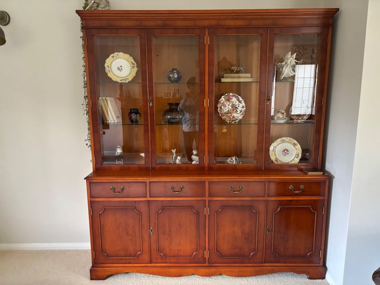 Bradley Solid Wood Yew 4 Door Display Cabinet