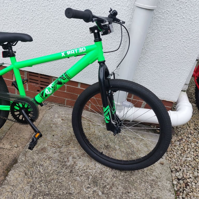 Kids bright green, X-Rated Exile mountain bike