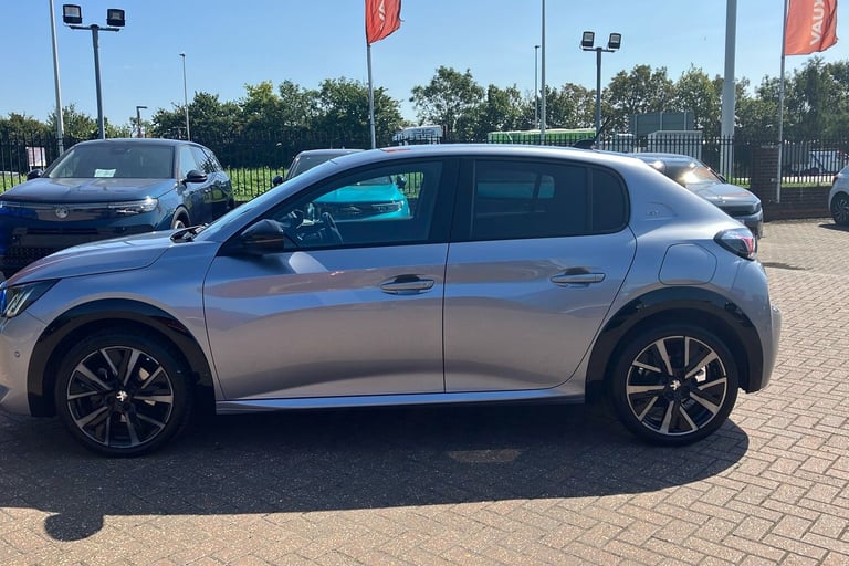  Peugeot 208 1.2 Puretech Gt Premium Hatchback 5dr Petrol Eat Euro 6 s/s 130 Ps