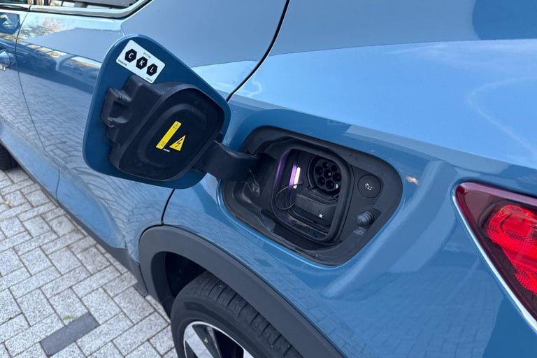 2022 Volvo XC40 Recharge Twin 78kWh Ultimate SUV 5dr Electric Auto AWD (408 ps) ESTATE Electric A...