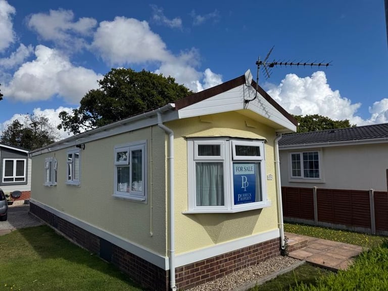 RESIDENTIAL PARK HOME FOR SALE