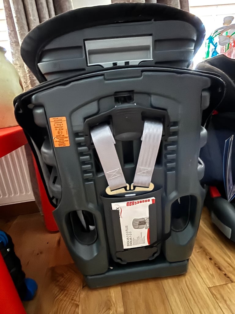 Child’s car seat 