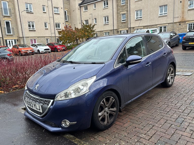 Peugeot, 208, Hatchback, 2013, Manual, 1560 (cc), 5 doors