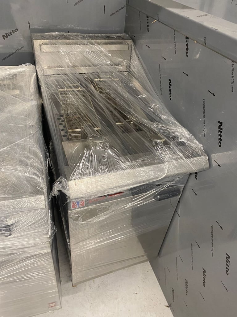 image for Falcon Dominator Free Standing Electric Fryer E3840 2 baskets. 20kW Three phase. Capacity: 20Ltr.