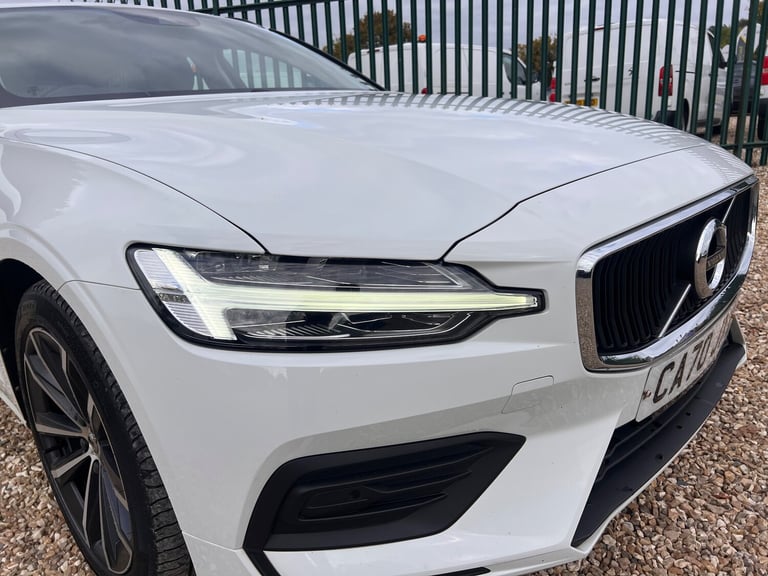 2020 Volvo V60 2.0 B3 MHEV Momentum Estate 5dr Petrol Hybrid Auto Euro 6 (s/s)