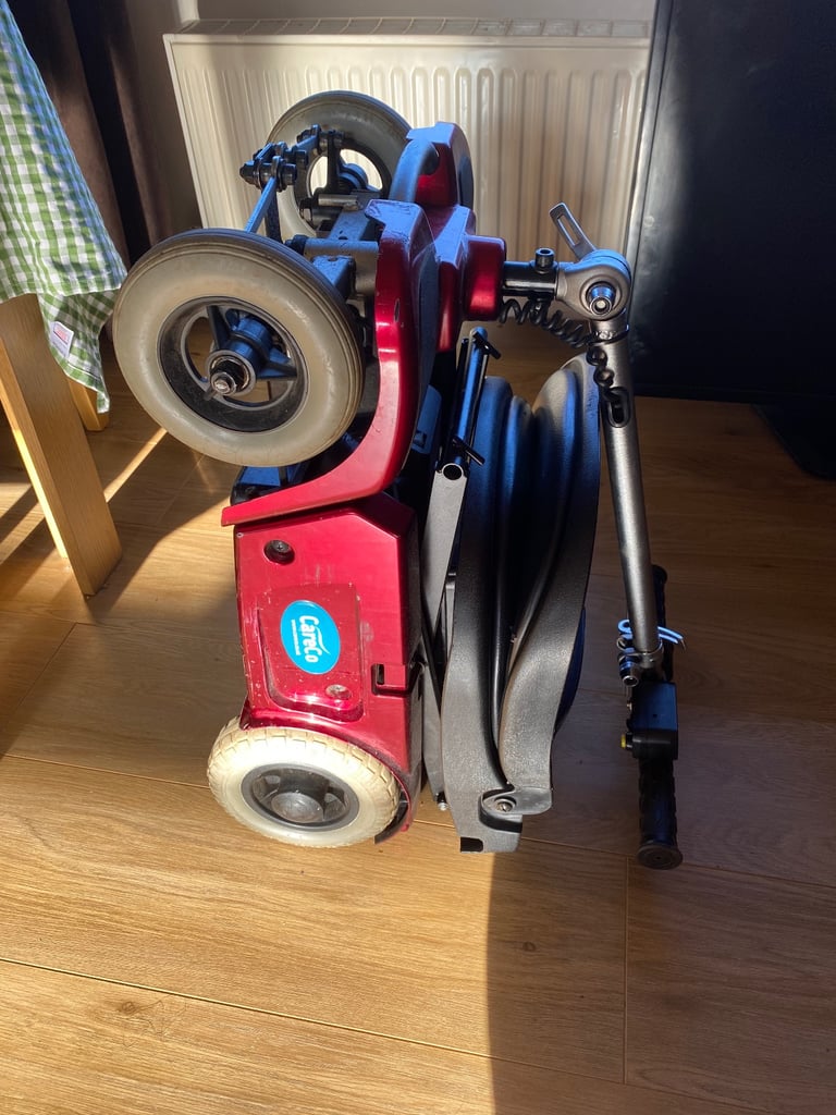 (REDUCED) Folding mobility scooter 