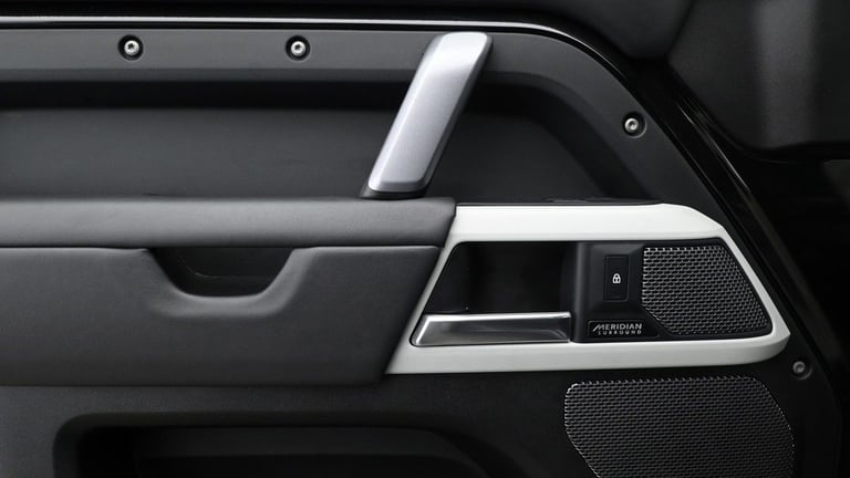 2023 Land Rover Defender 110 3.0 D250 MHEV X-Dynamic HSE SUV 5dr Diesel Auto 4WD Euro 6 (s/s) (25...