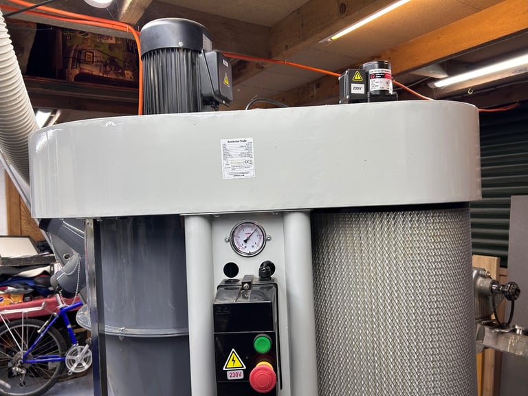 Cyclone Dust Extractor for workshop - Axminster Trade rated AT357CEH