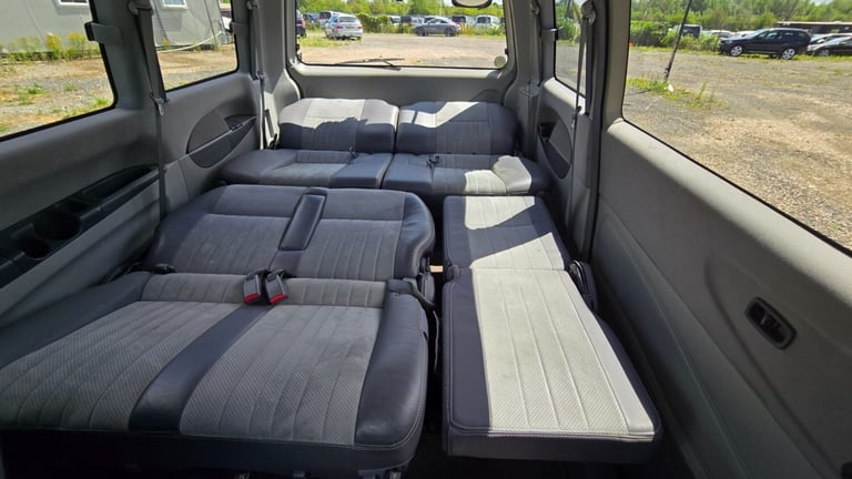 Fresh Import Mitsubishi Delica Spacegear Chamonix L400 3.0 Auto 8 Seater MPV 4X4