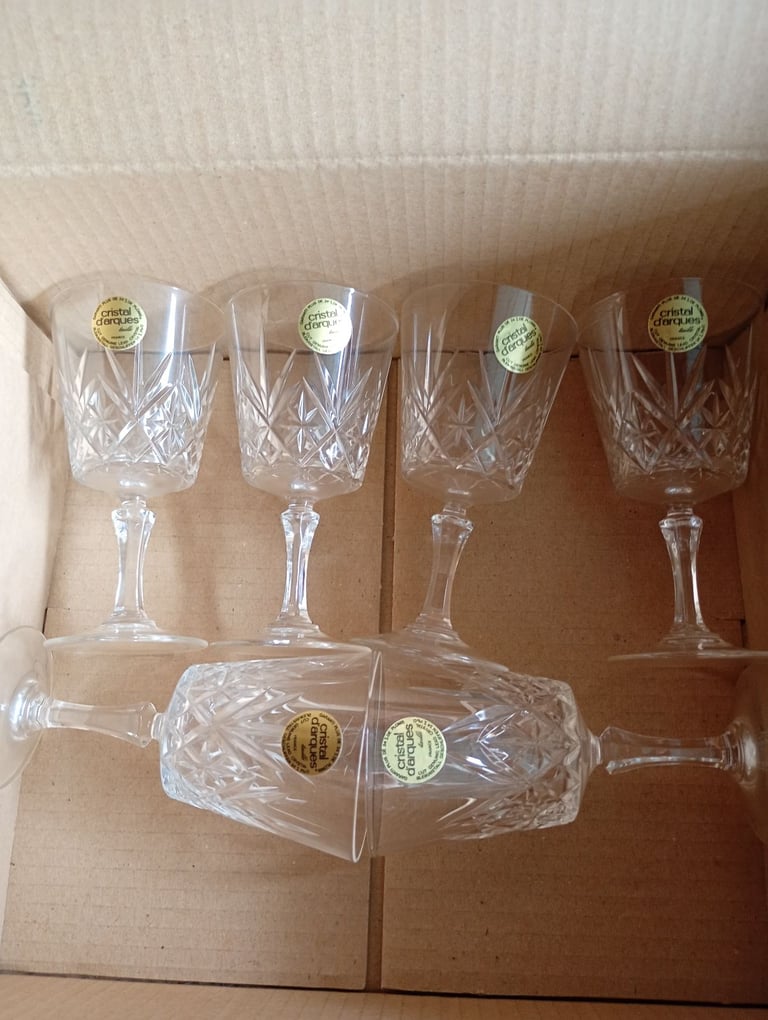 image for CRISTAL D'ARQUES WINE GLASSES & DECANTER & DISH & BOWL