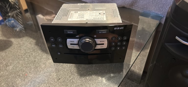 Vauxhall corsa 2012 radio component 