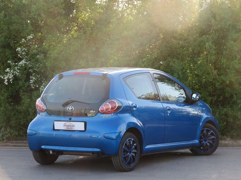 TOYOTA AYGO 1.0 VVT-i Blue MultiMode Euro 5 5dr 2010