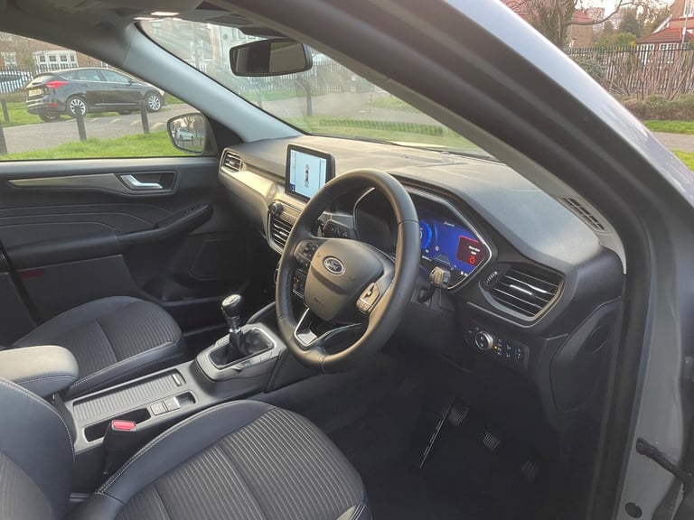 FORD KUGA 1.5 Kuga Titanium Edition 5 door 1.5L EcoBoost 150PS FWD 6 Speed