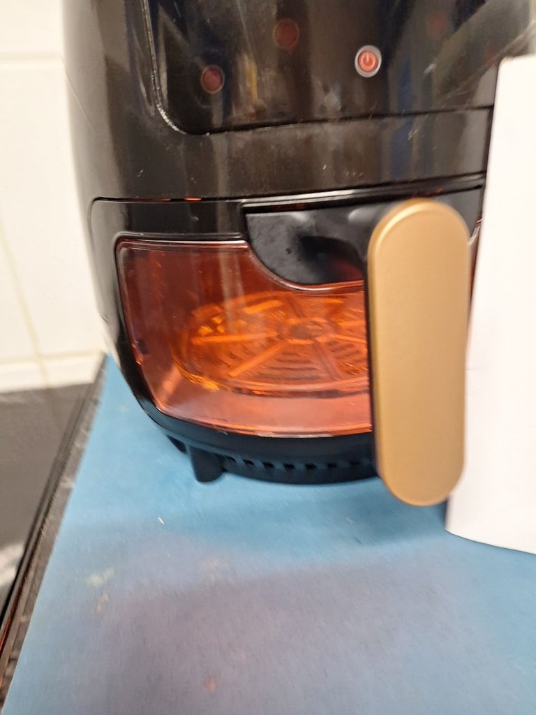 6L glass digital air fryer. Ex con