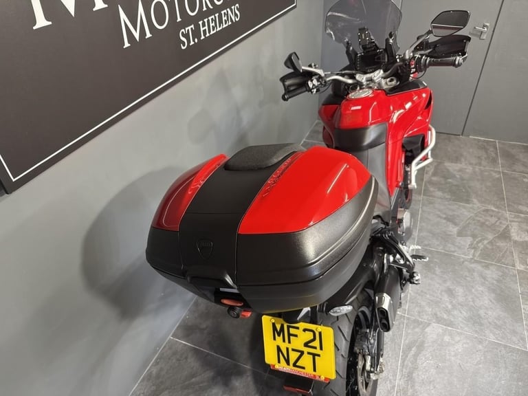 2021 DUCATI MULTISTRADA 950 S ADVENTURE BIKE FITTED WITH TOP BOX