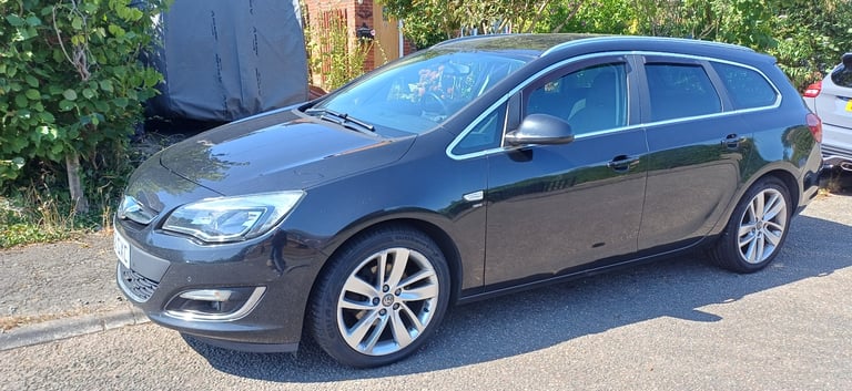 Cheap Vauxhall, ASTRA, Estate, 2012, Manual, 1956 (cc),5 doors 2.0 CDTI for sale in Braintree, Essex