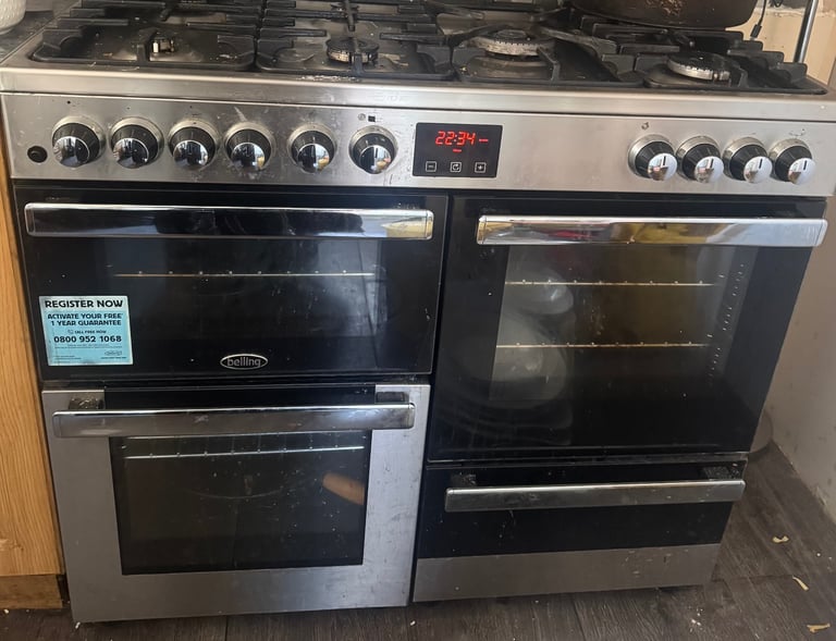 Belling gas cooker stainless steel Hob: 7 gas burners Ovens: Two electric ovens 