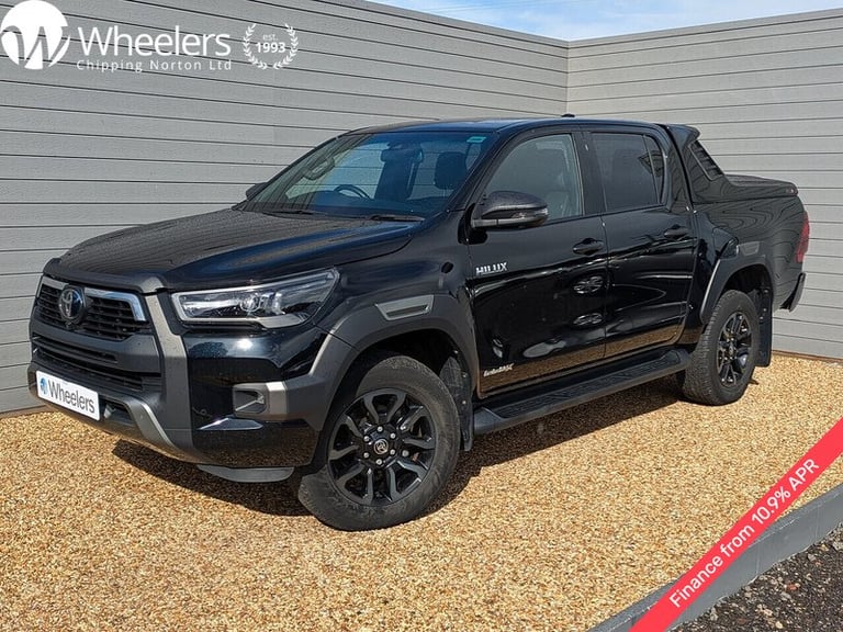  Toyota Hilux D-4D Invincible X Pickup Diesel Automatic
