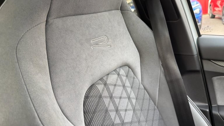 2021 Volkswagen Golf 1.5 TSI R-Line 5dr HATCHBACK PETROL Manual