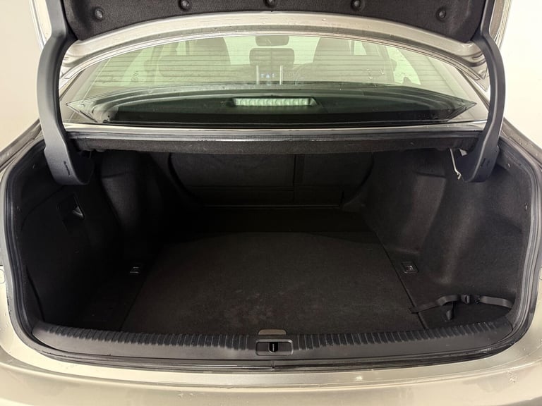 2018 Lexus IS 300h Executive Edition 4dr CVT Auto SALOON PETROL/ELECTRIC Automatic