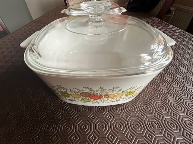 2 x CLASSIC CORNINGWARE COOKWARE 3 LITRE CASSEROLE - VERY GOOD CONDITION!