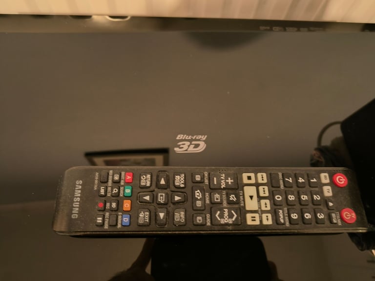 BD-H8500M Smart 3D Blu-ray Player with 500GB Freeview HD Recorder.