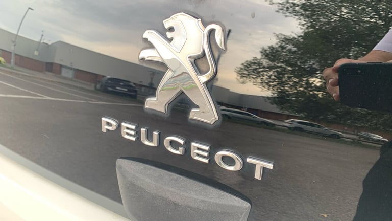 2016 Peugeot 108 1.2 PureTech Allure Hatchback 5dr Petrol Manual Euro 6 (82 ps) Hatchback Petrol ...